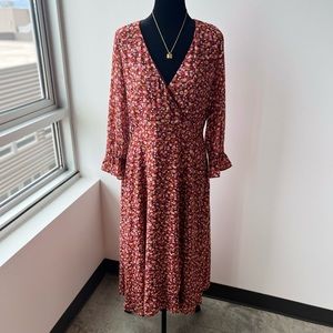 Madewell Long-Sleeve Crossover Midi Dress in Clipdot Spring Prairie